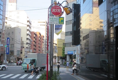 ご案内看板・みずほ銀行対角